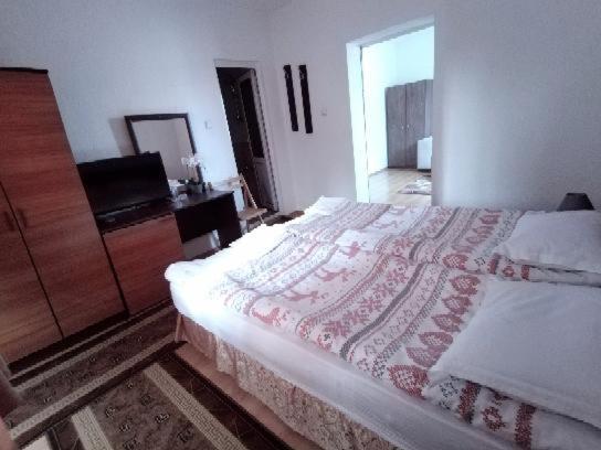 Djolevi Guesthouse Dobrinishte Ngoại thất bức ảnh