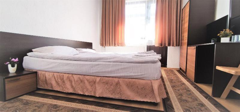 Djolevi Guesthouse Dobrinishte Ngoại thất bức ảnh